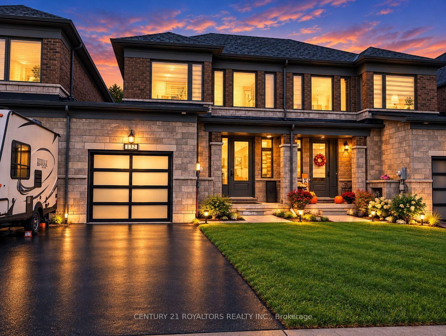 Photo de la propriété:  132 Cole Terrace  ON N4T 0P5 