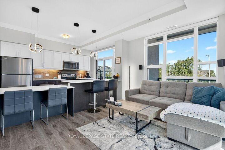 Property Photo:  10 Concord Place 209  ON L3M 0G6 