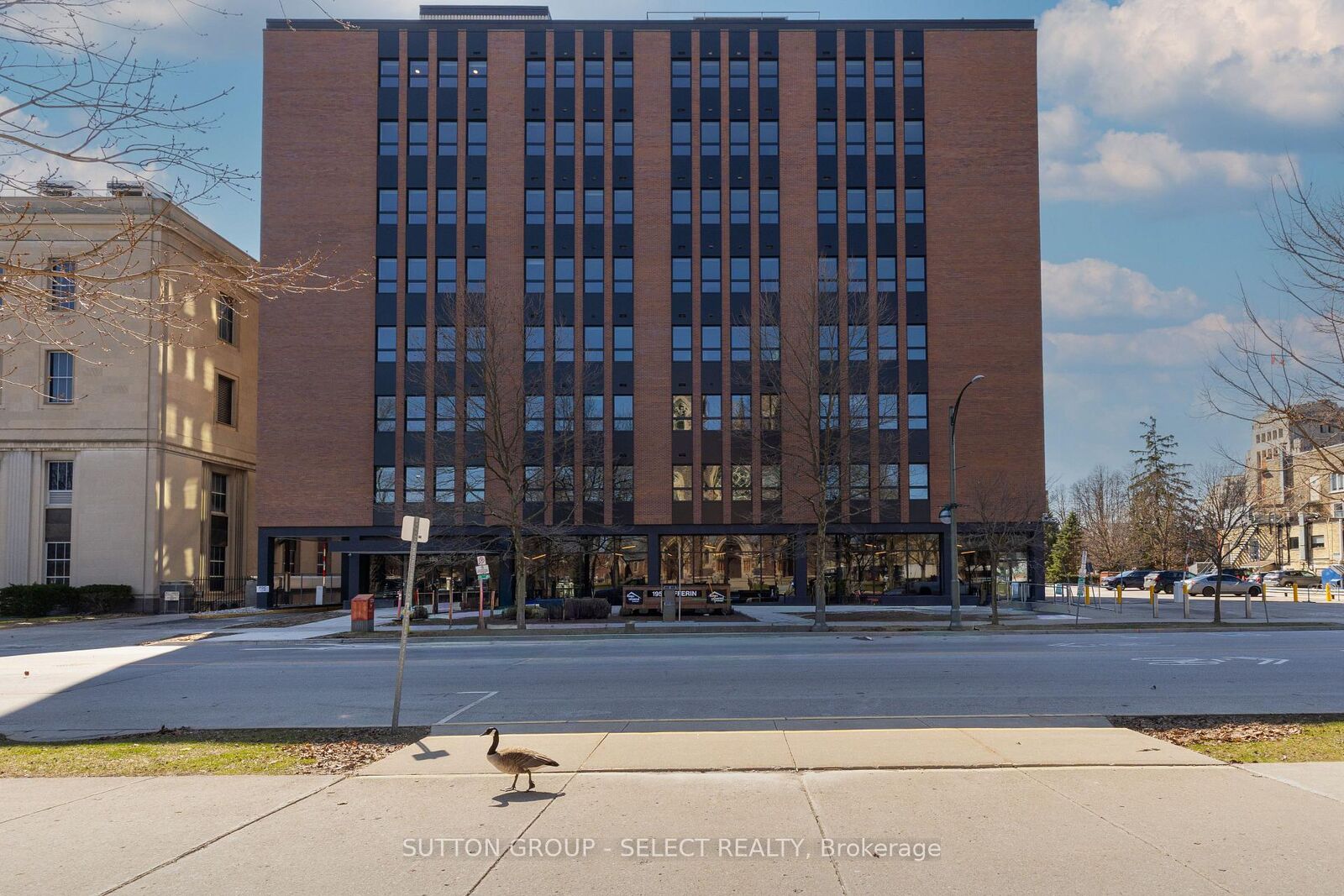 Property Photo:  195 Dufferin Avenue 409  ON N6K 1K7 