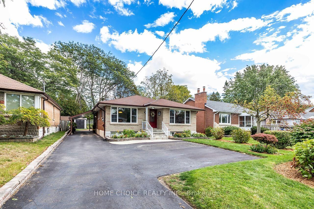 Property Photo:  89 Harmony Road N  ON L1G 6L1 