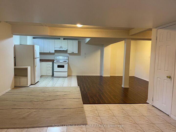 Property Photo:  803 Sombrero Way  ON L5W 1S8 