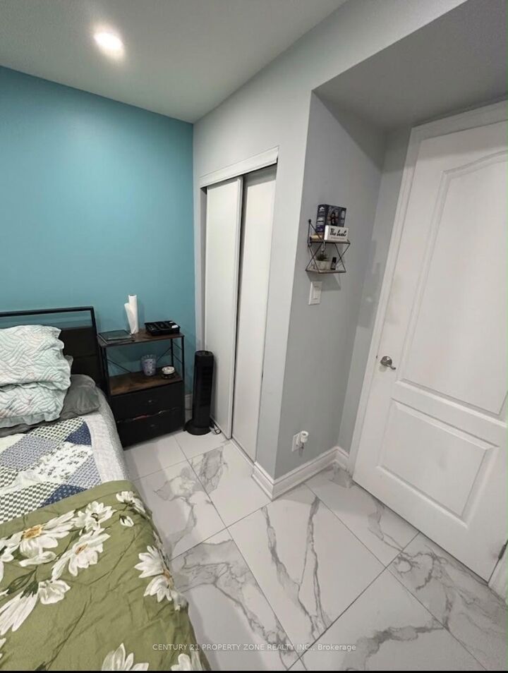 Property Photo:  65 Sugarberry Drive  ON L6X 0K4 