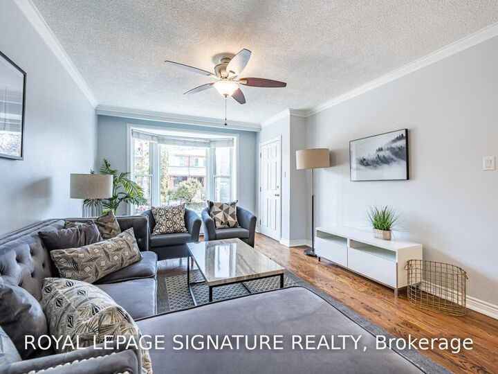 Property Photo:  14A Arlington Avenue Main  ON M6G 3K8 