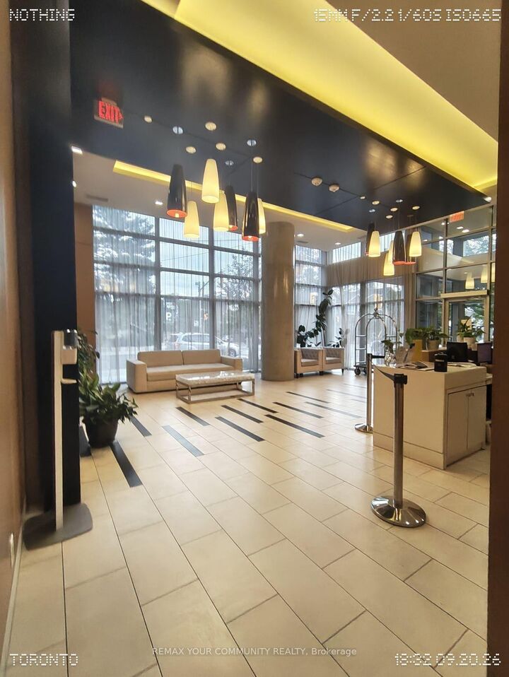 Property Photo: 58 Orchard View Boulevard 904 ON M4R 1B9