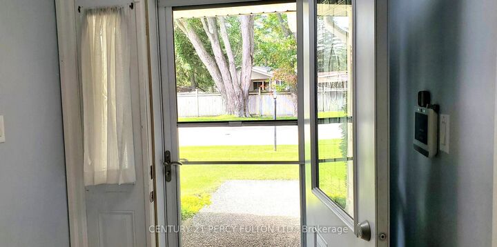 Property Photo:  31 Greenway Drive  ON L9Z 0E6 