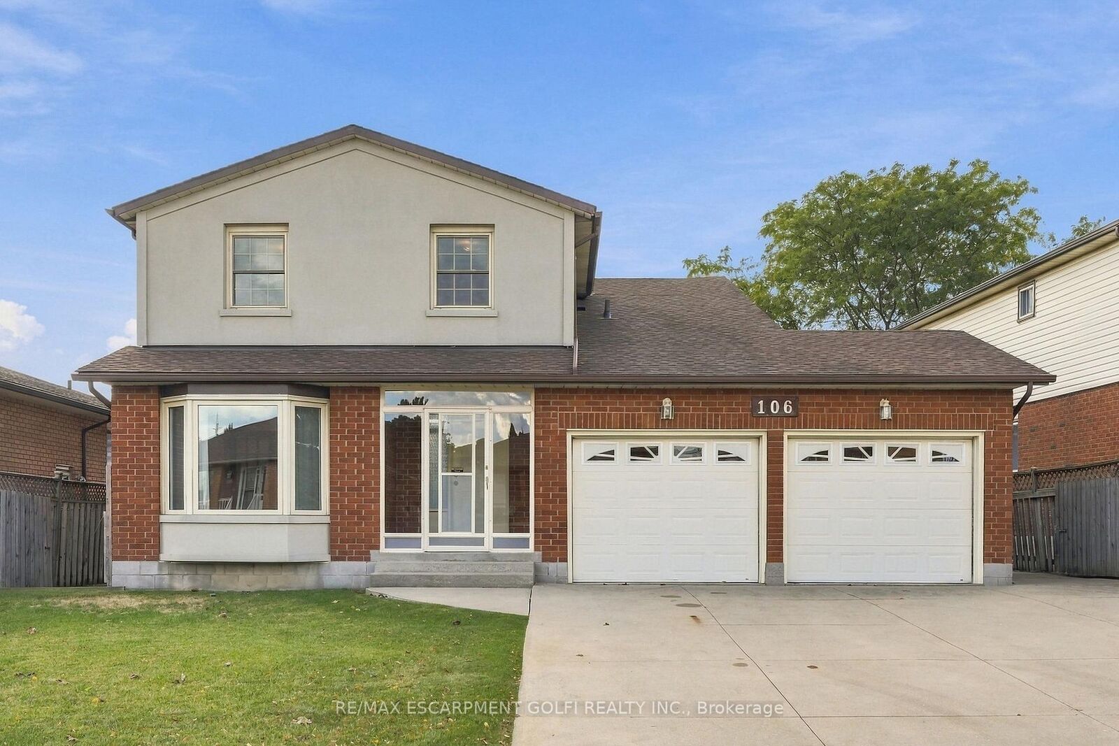 Property Photo:  106 Como Place  ON L9B 1Y1 