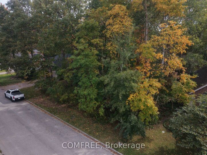 Property Photo:  2215 Edgemore Avenue  ON N9H 2K2 