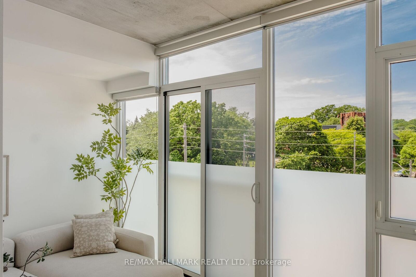 Property Photo:  60 Haslett Avenue 404  ON M4L 0A9 