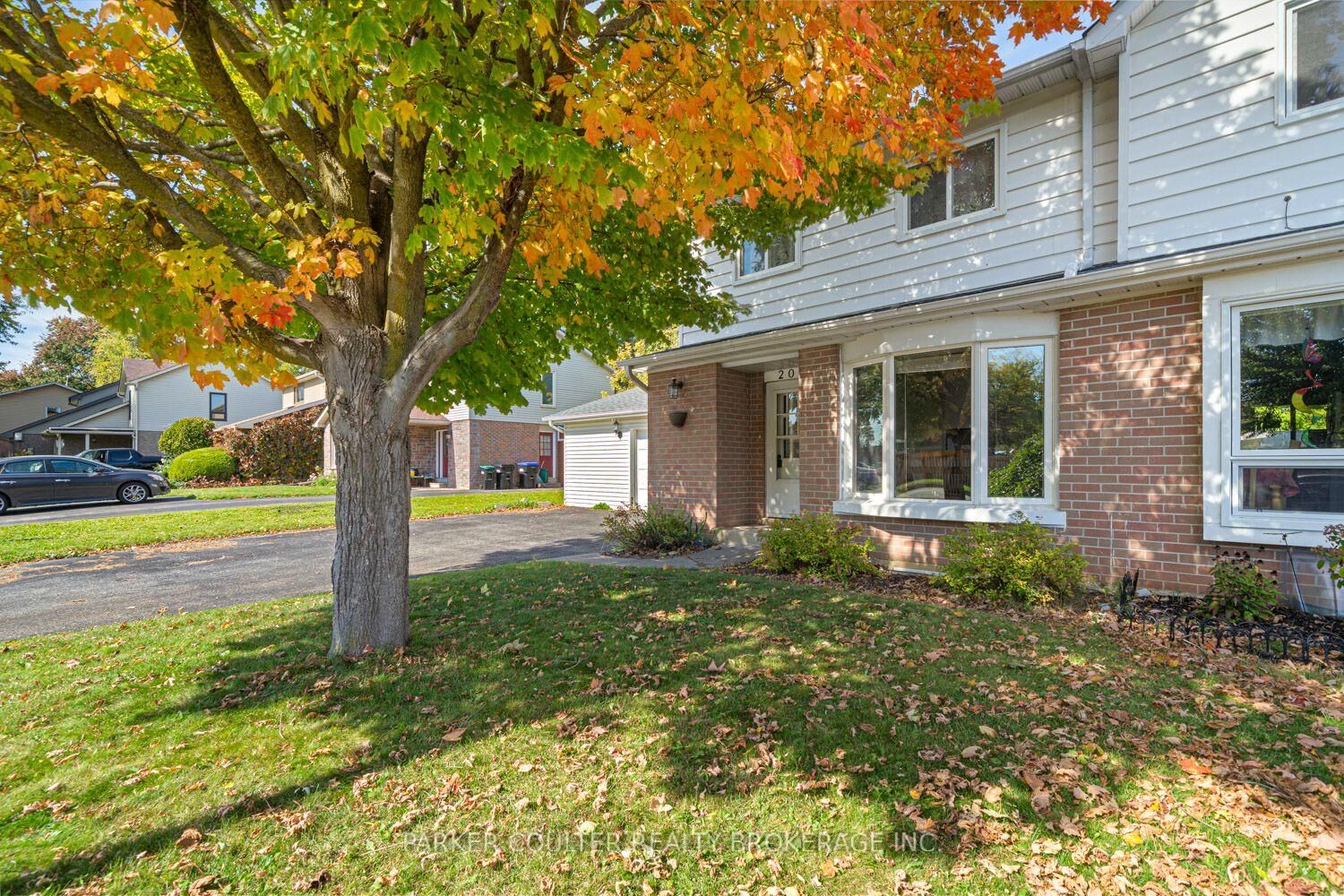 Photo de la propriété:  204 Beattie Avenue  ON L9R 1B9 