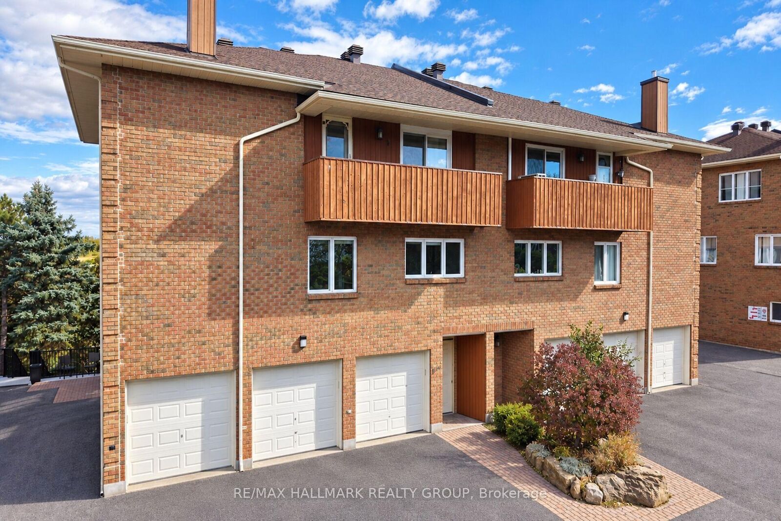 Property Photo:  207 Stratas Court 12  ON K2L 3K5 