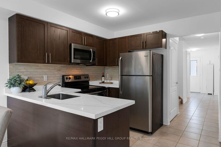 Property Photo:  31 Madelaine Drive 3  ON L9J 0G8 