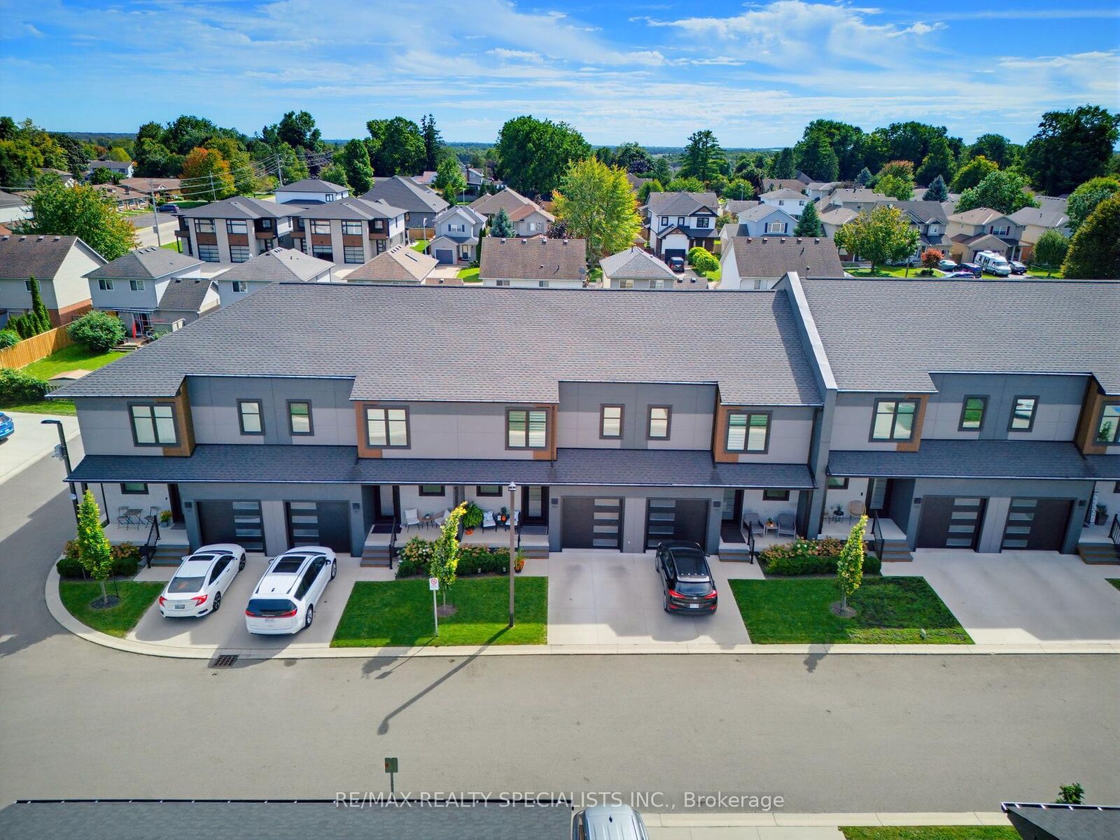 Property Photo:  361 Quarter Town Line 503  ON N4G 0K2 