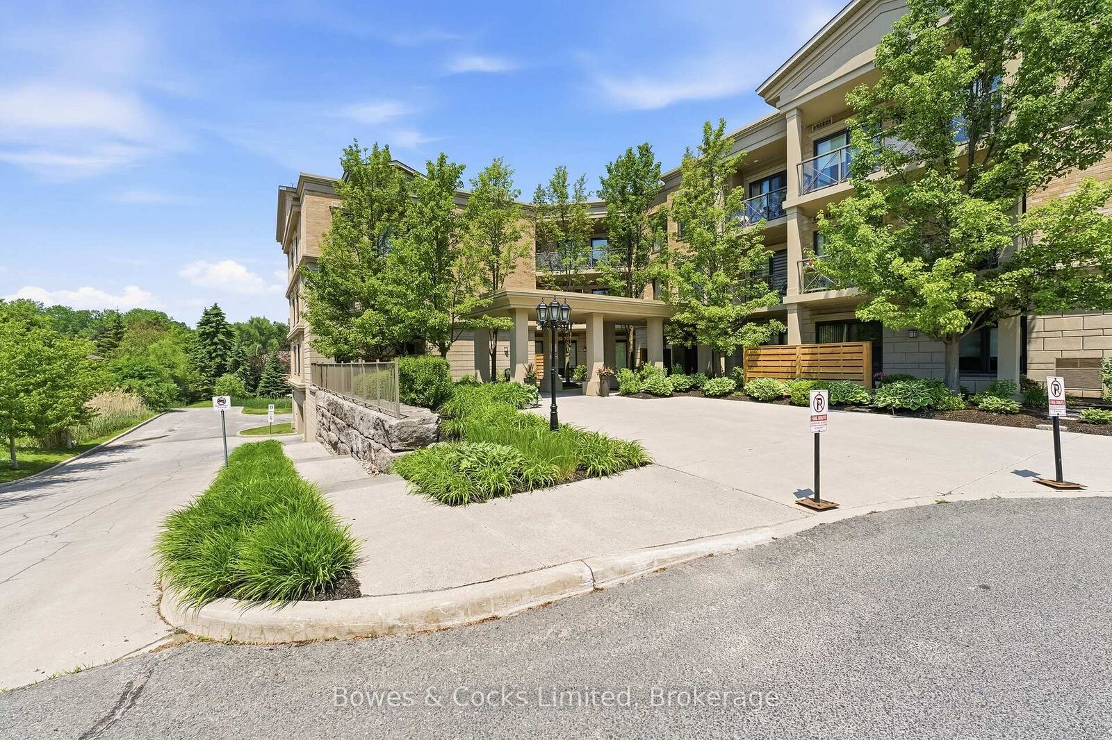 Property Photo: 869 Clonsilla Avenue 110 ON K9J 0B7