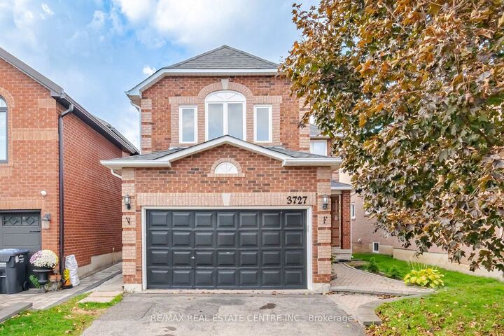 Property Photo:  3727 Althorpe Circle  ON L5N 7G5 