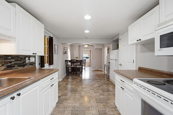 Property Photo:  442 Burdick Place  ON N5W 4P6 