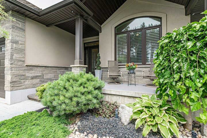 Property Photo:  26 Elwood Street  ON N7G 3H3 