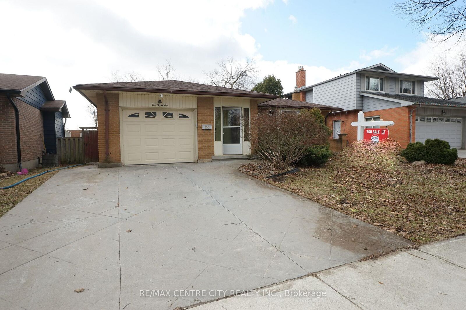 Property Photo:  136 Concord Crescent  ON N6G 3H7 