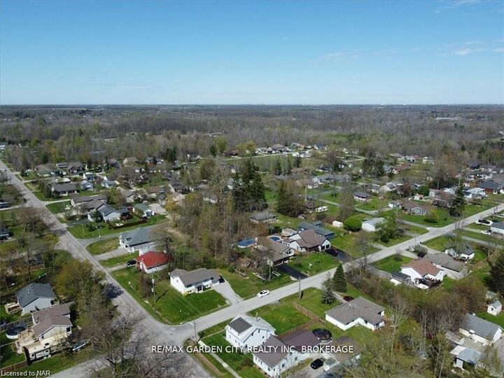 Property Photo:  Na Bethune Avenue  ON L0S 1N0 
