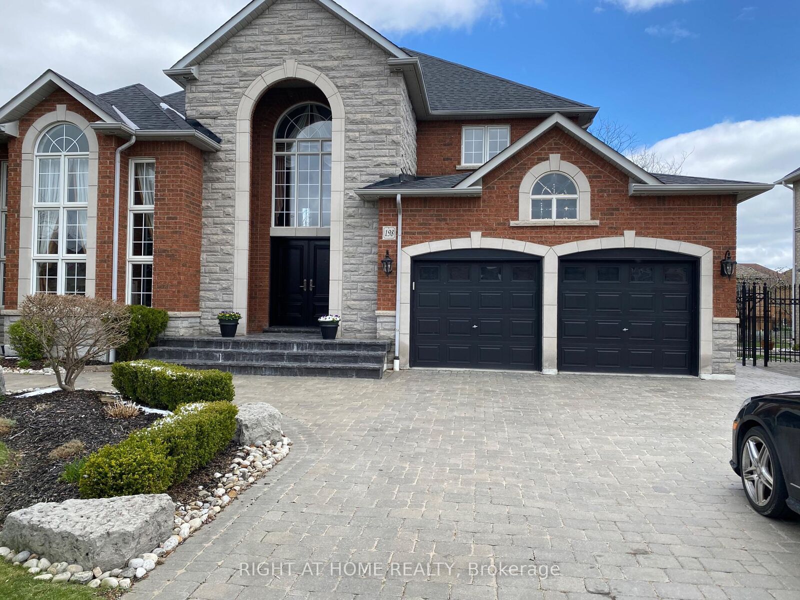 Property Photo:  198 Novaview Crescent Basement  ON L4L 9L8 