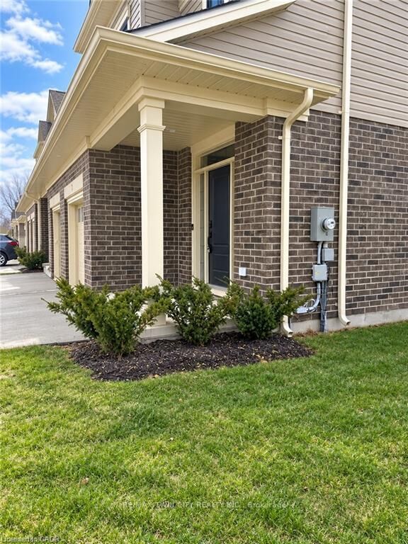 Property Photo:  74 Keba Crescent  ON N4G 0K7 