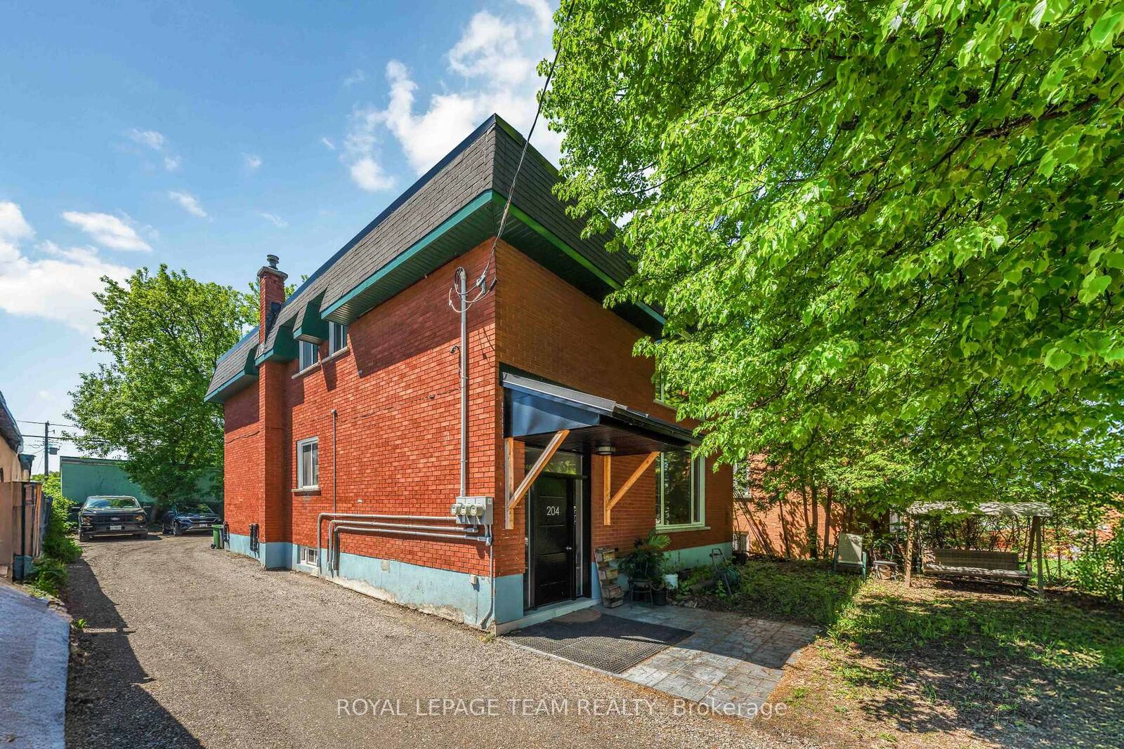 Property Photo:  204 Donald Street 1  ON K1K 1M8 