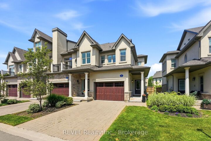 Property Photo:  14 St. Andrews Lane S S14  ON L0S 1J0 