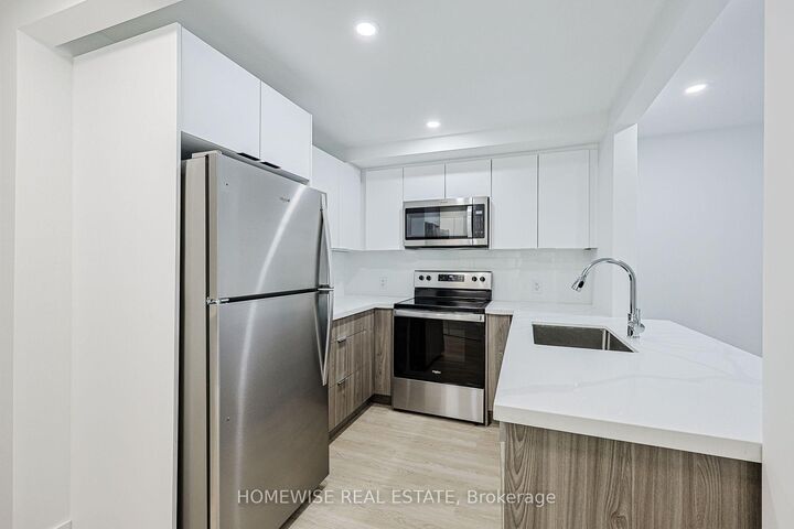 Property Photo:  100 Liberty Street N 7A  ON L1C 2M1 