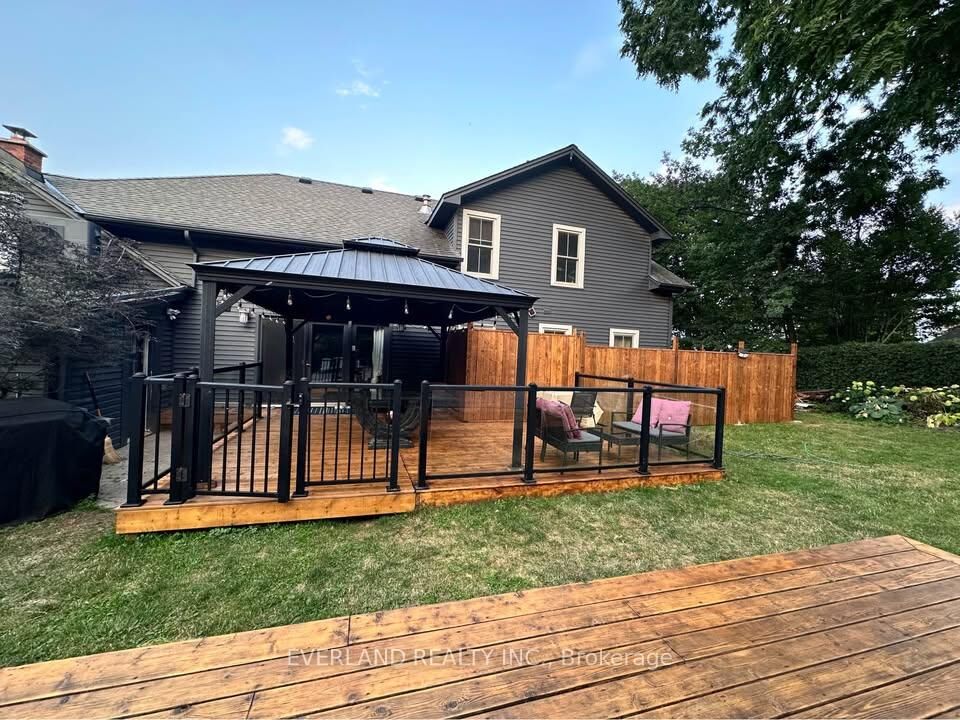 Property Photo:  3369 St Paul Avenue Ensuite 2  ON L2J 2M3 