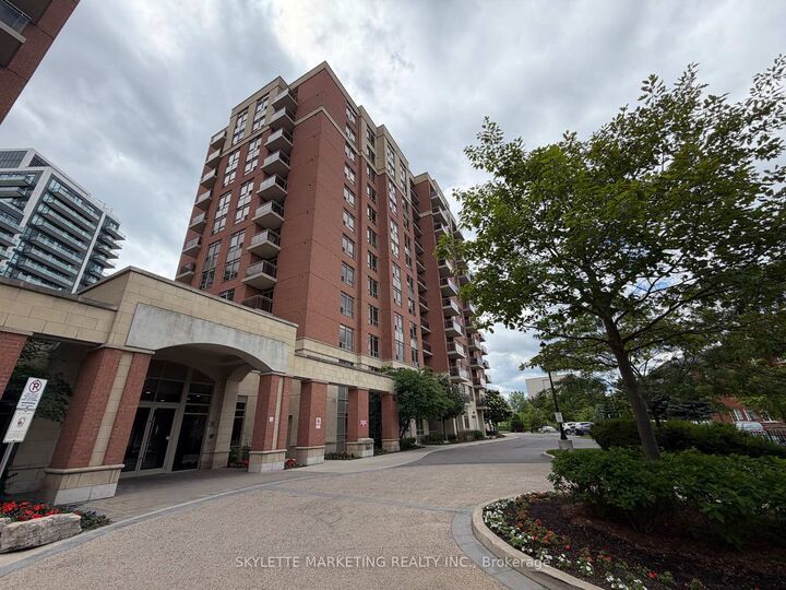 Property Photo:  75 King William Crescent Ph13  ON L4B 0C1 