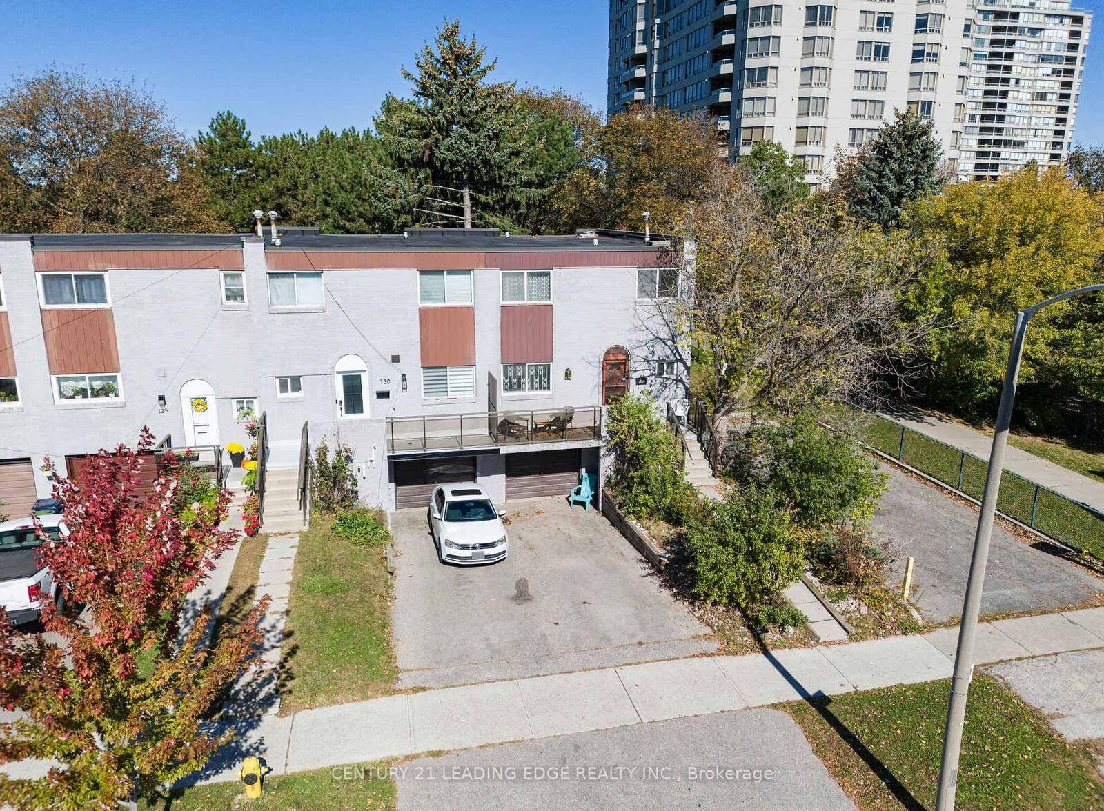 Property Photo:  132 Bonis Avenue  ON M1T 2V2 