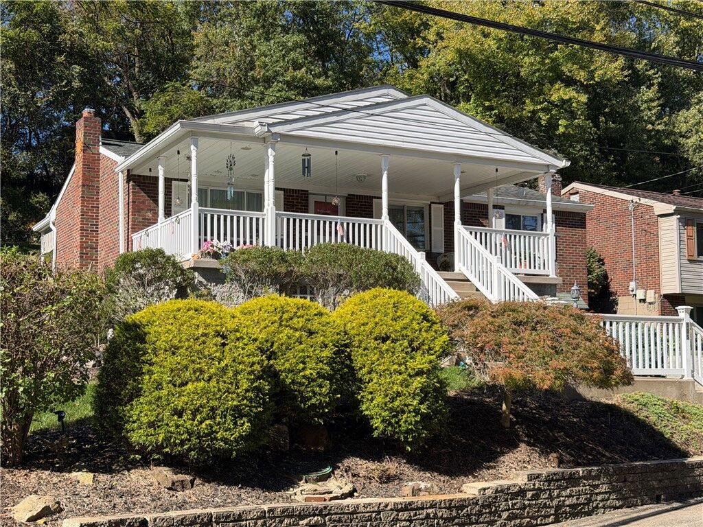 Property Photo: 135 Hershey Road PA 15235