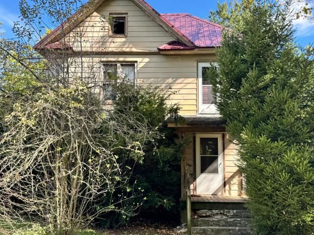 Property Photo:  17 Pleasant Street  PA 16350 