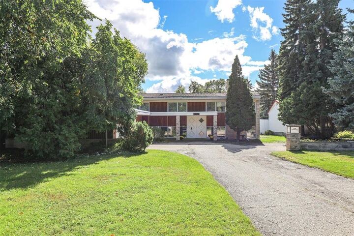 Photo de la propriété: 2508 Assiniboine Crescent MB R3J 0B2