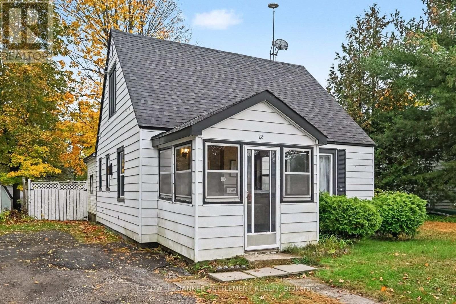 Property Photo:  12 Cockburn Street  ON K7H 2A7 