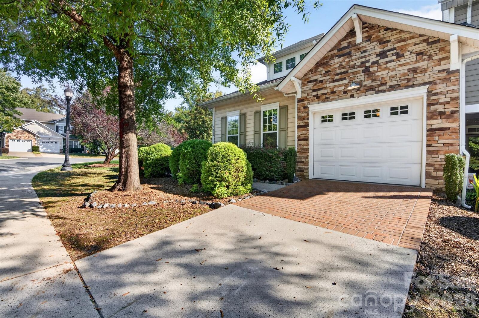 Property Photo: 8432 Brookings Drive NC 28269