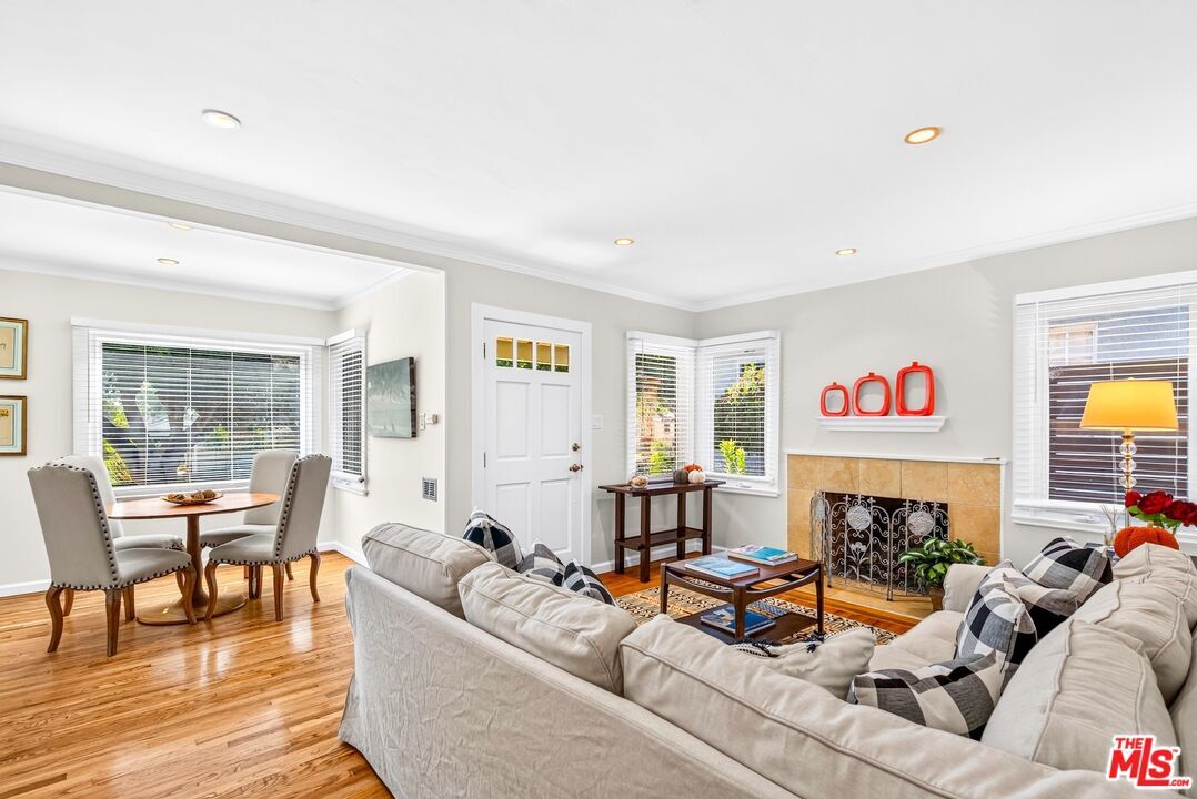Property Photo: 1205 Marine St CA 90405
