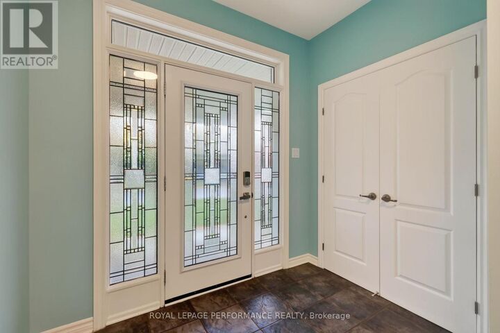 Property Photo:  816 Azure Street  ON K4A 0T7 