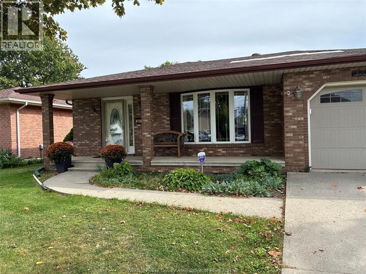 Property Photo:  3596 Hemlock Avenue  ON N8R 1Z9 