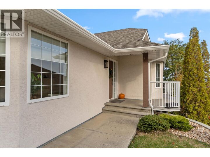 Property Photo:  870 Regent Crescent  BC V1S 1X1 