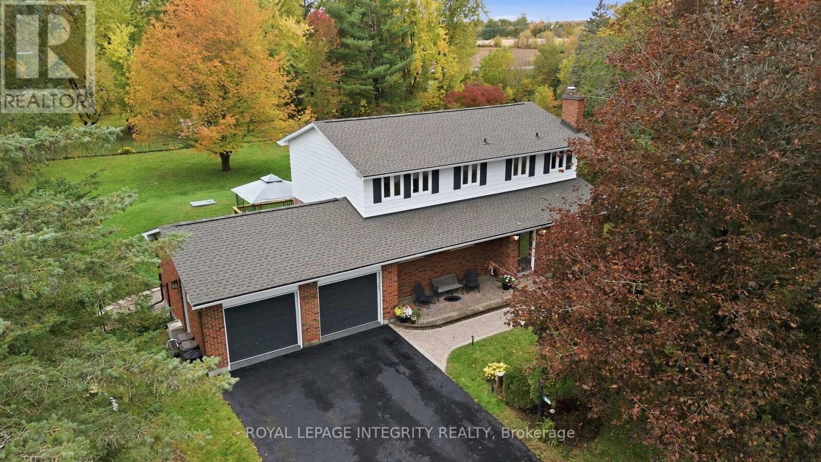 Property Photo: 6556 Michelangelo Court ON K0A 2T0
