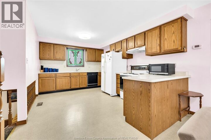 Property Photo:  1613 Everts  ON N9B 3E4 