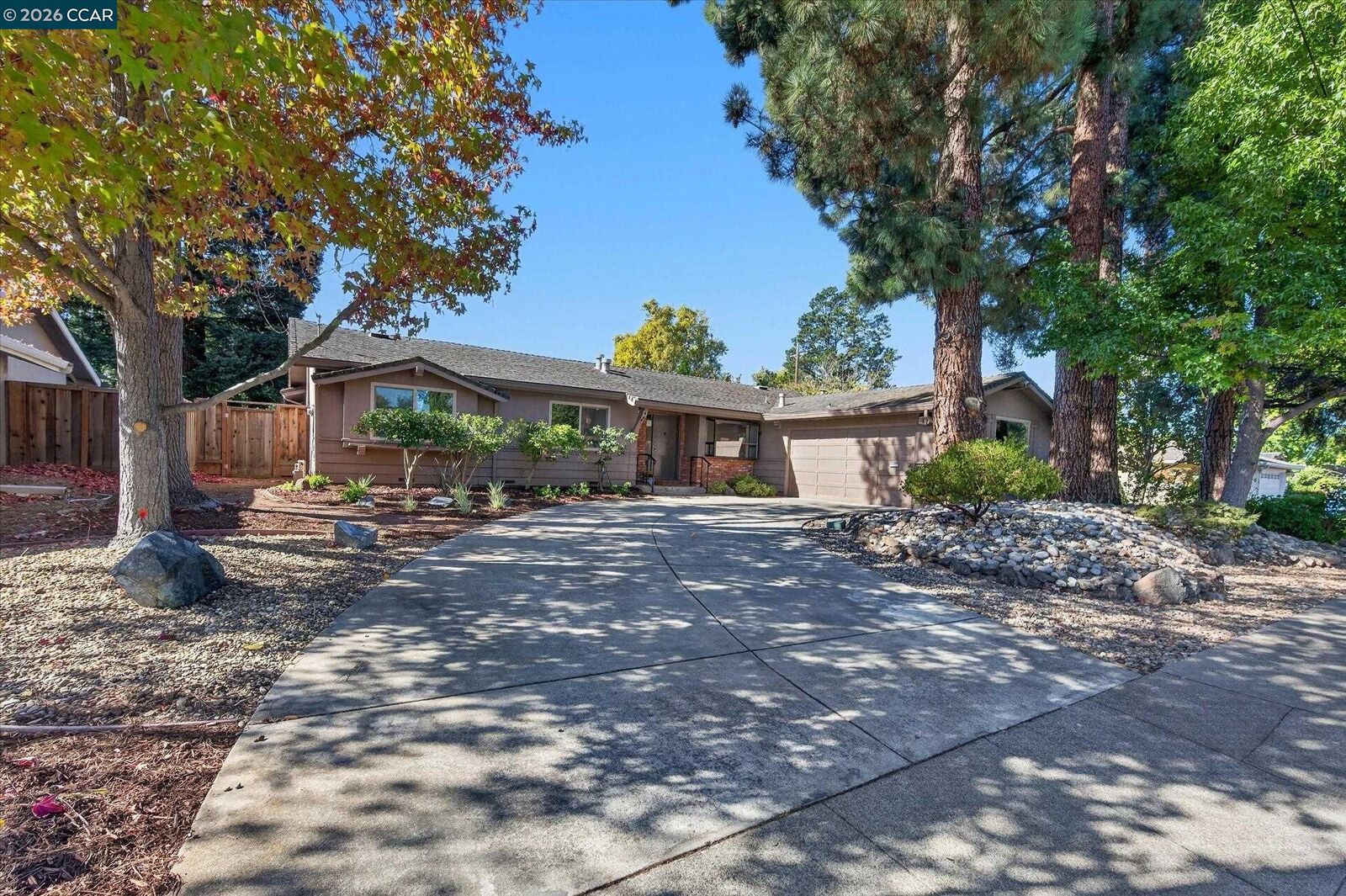 Property Photo: 245 Pickering Pl CA 94598