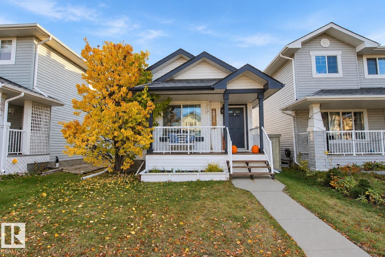 Property Photo:  2811 25 Street NW  AB T6T 2A3 