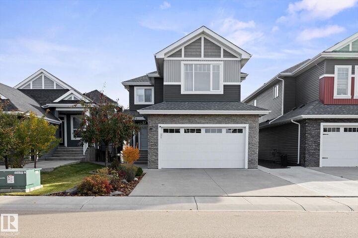 Property Photo:  3363 Chickadee Drive NW  AB T5Z 2Y7 