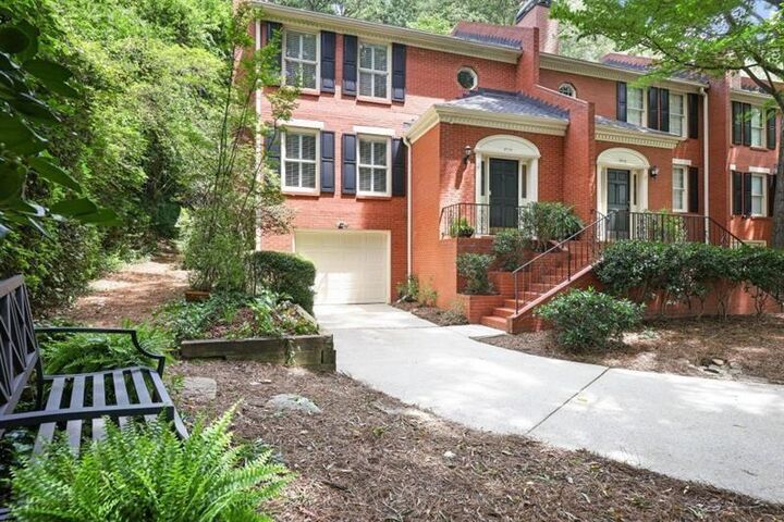 Property Photo: 2201 Defoors Mill Drive NW GA 30318