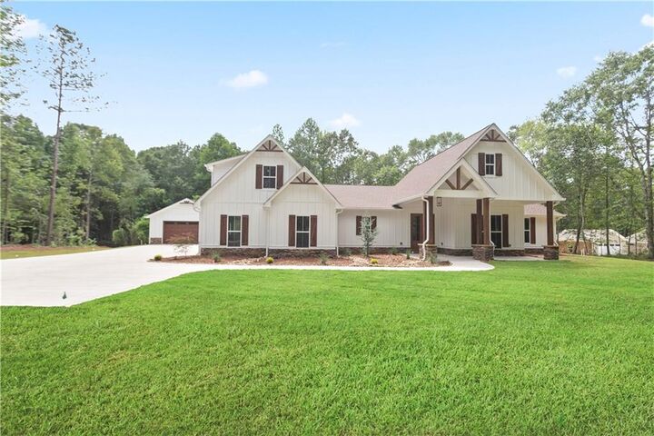 Property Photo: 202 Old Sandhill Road GA 30116