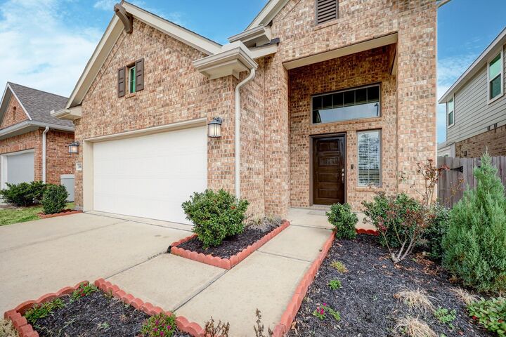Property Photo: 29821 Dovetail Bluff Lane TX 77386