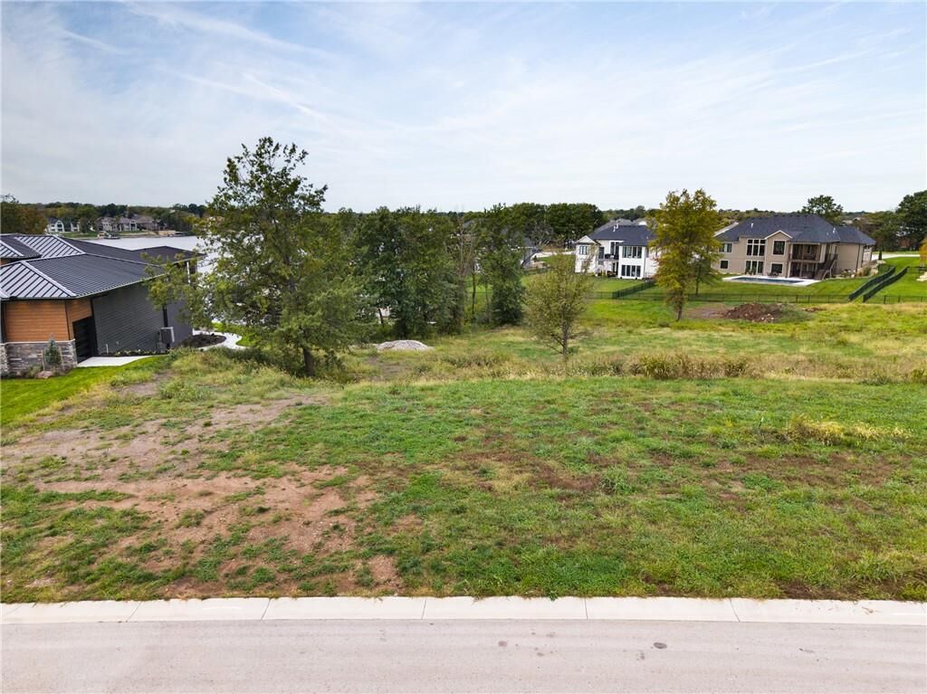 Property Photo:  18 Tomahawk Circle  MO 64081 