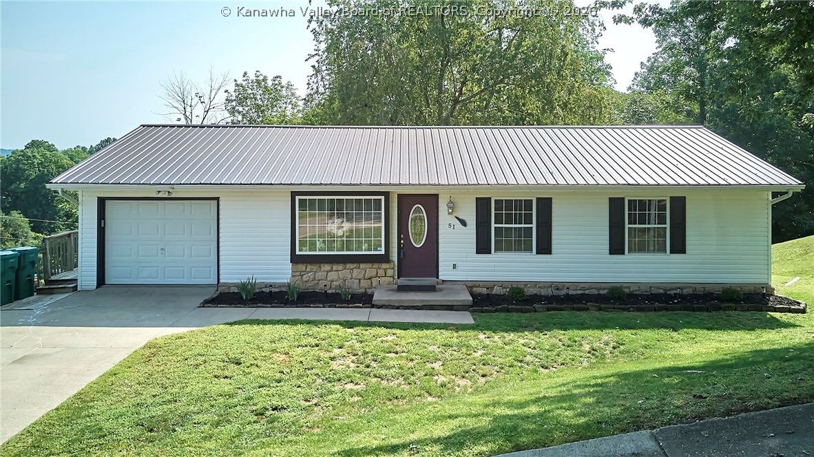 Property Photo: 51 Cambridge Drive WV 25510