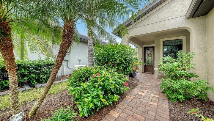 Property Photo:  16626 Blackwater Terrace  FL 34202 